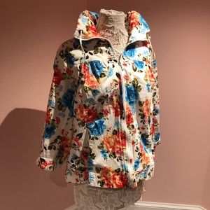 Super cute floral jacket